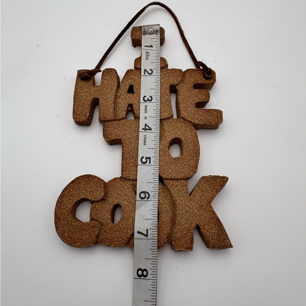 Vintage 1970’s Pottery “I Hate To Cook” Wall Hanging - Picture 5 of 8